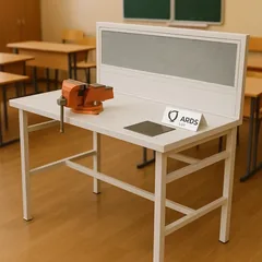 Верстак слесарный